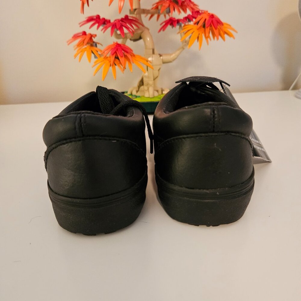 SafeTStep Non-Slip Shoes - Picture 2 of 7